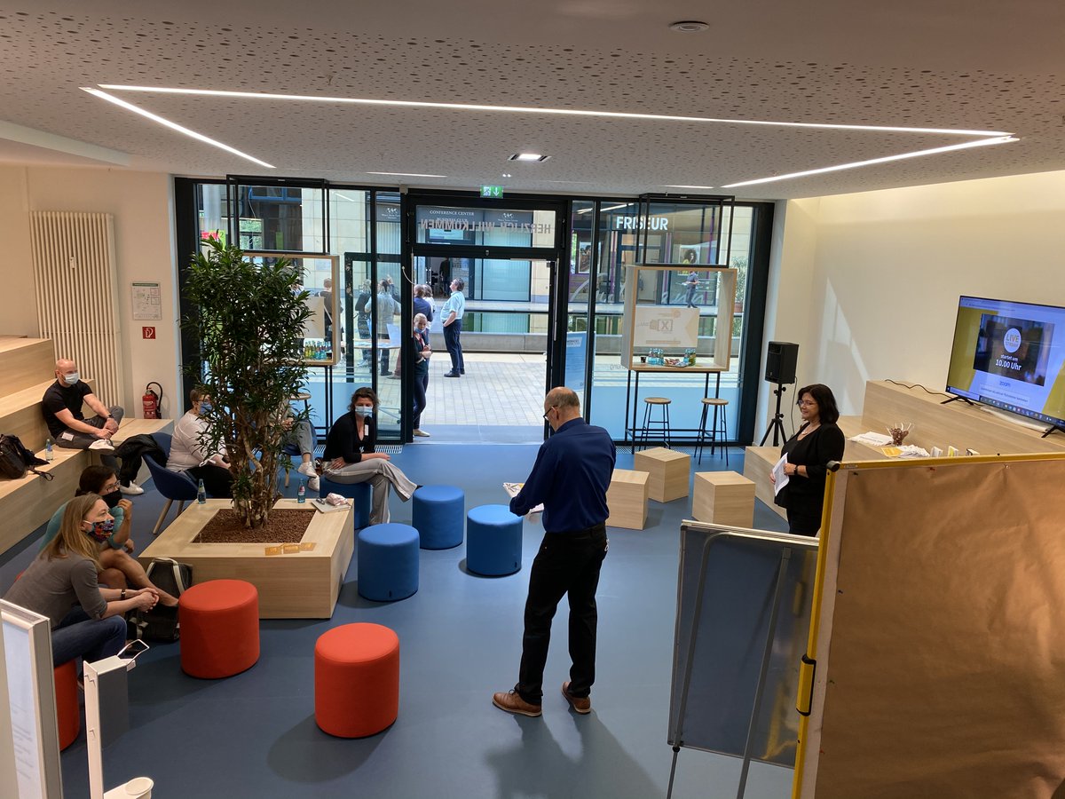 DIU_Dresden's tweet photo. Vergangenes Wochenende haben wir uns innerhalb der innovativen Konferenz zum Thema Arbeit #WorkX20 by @Intrinsifyme, mit kreativen Teilnehmern zu aktuell brennenden Themen wie #wertschätzung, #SeiSichtbar #newlearning und #newwork ausgetauscht.
Tolles Event! https://t.co/PCKw092nMF