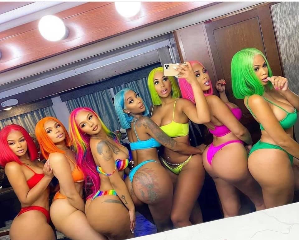 Only1Vo's tweet image. Idk who they is but Orange hair can have all my kids 😂😍🤷🏽‍♂️ #GoodJesus 🙌🏽
