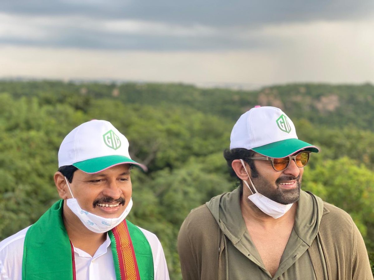 SantoshKumarBRS's tweet photo. This forest will turn into an Urban Eco Park, that will be named after his father Shri UVS Raju garu.

Much appreciations to him for his #Bahubali gesture towards sustainable environment.

Formalities done to this effect along with Hon’ble @IKReddyAllola garu &amp; #Shobha PCCF garu. https://t.co/LtqPQk3fMa