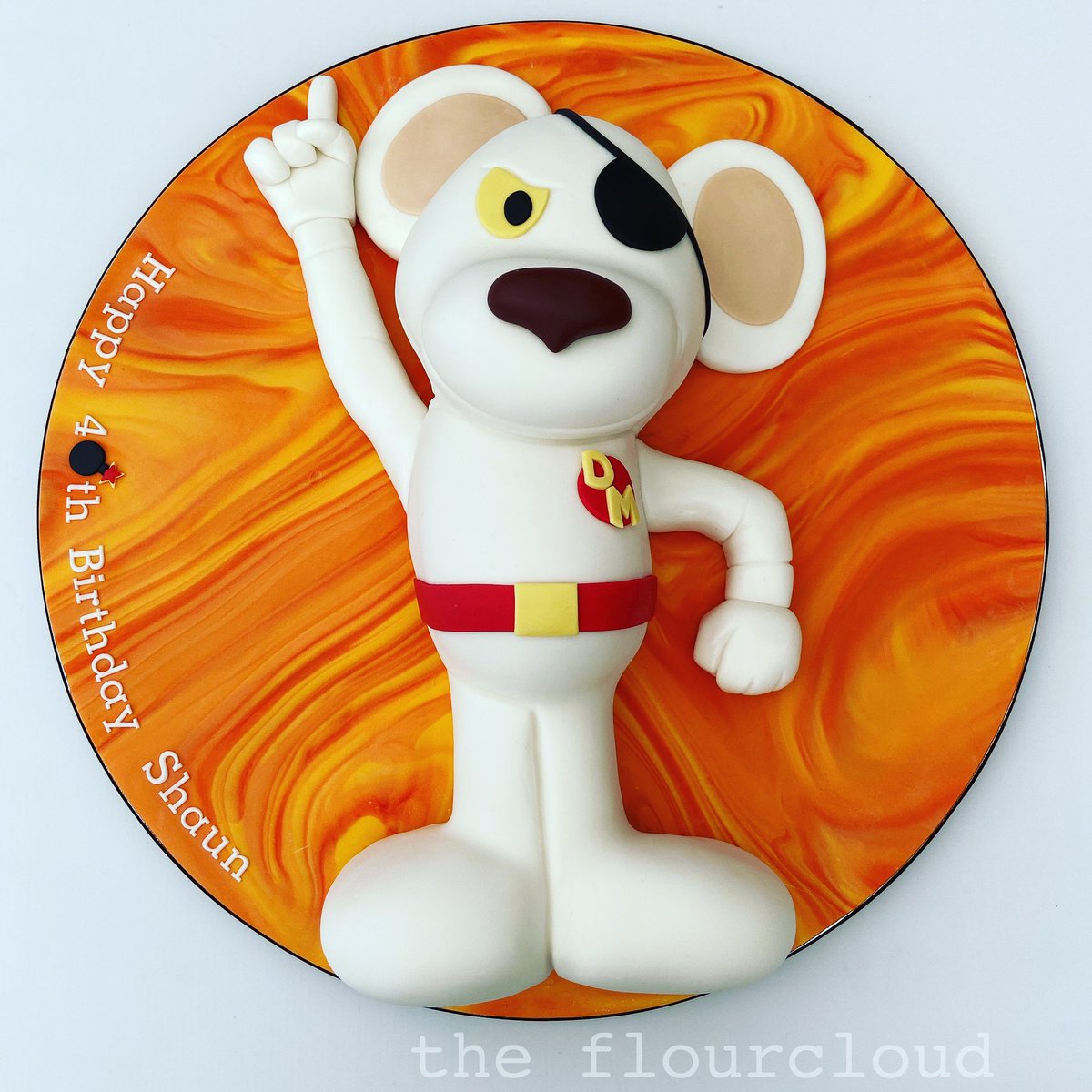 theflourcloud's tweet photo. Remember Dangermouse? Happy 40th birthday Shaun #dangermouse #dangermousecake https://t.co/F0cTAej0iK