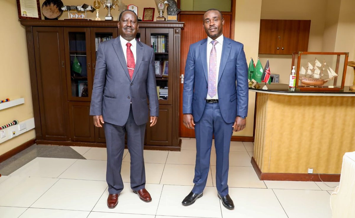 RailaOdinga's tweet photo. Held discussions with Senator Cleophas Malala of Kakamega this afternoon focusing on the Revenue Sharing stalemate and BBI. https://t.co/ObD5LkuLUo