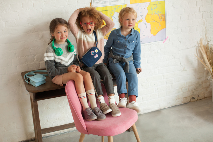 Blogmodabebe's tweet photo. Este año la vuelta al cole está siendo muy incierta. En Vertbaudet nos ayudan a que sea más sencilla con promociones de hasta -40% en su web. Aquí te lo cuento: https://t.co/N4nXznwF7O #vueltaalcole #vueltaalcolevertbaudet #Vertbaudet #Blogmodabebe https://t.co/iFkGd2Dmu2