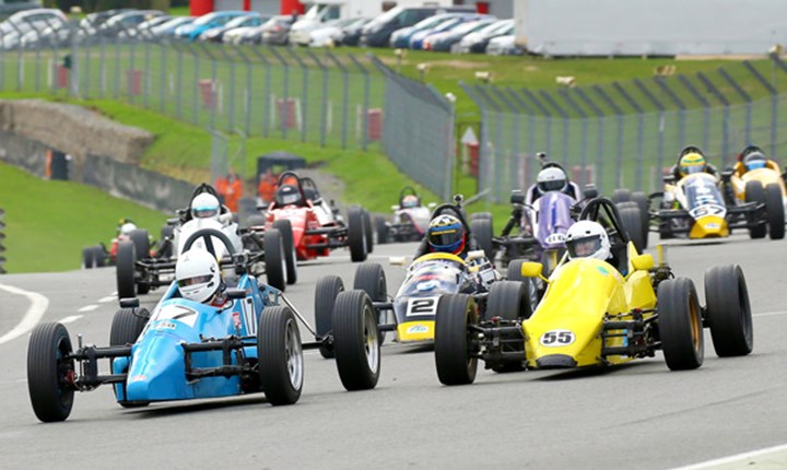 Brands_Hatch's tweet photo. Brands Hatch will enjoy two busy days of action this weekend with not just one, nor two but three events squeezed into two days on 12/13 September. 

Tickets are only available until 4pm Friday - click below for more info:

https://t.co/s6QgmBMWEC https://t.co/CpG9EZ7G1M