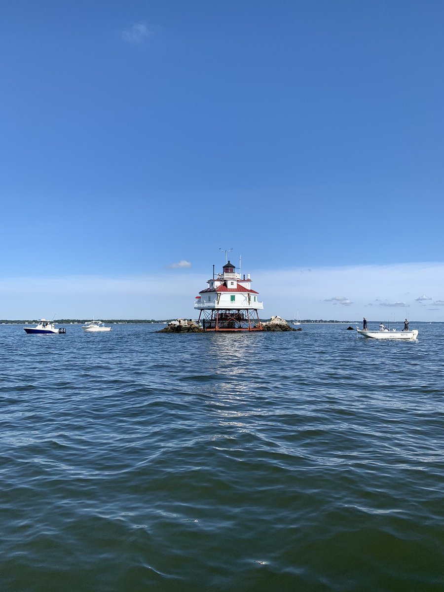 charlieisaacs's tweet photo. Good morning #annapolis - it’s a gorgeous day at the lighthouse! #ThomasPoint https://t.co/TbcQGQSAus