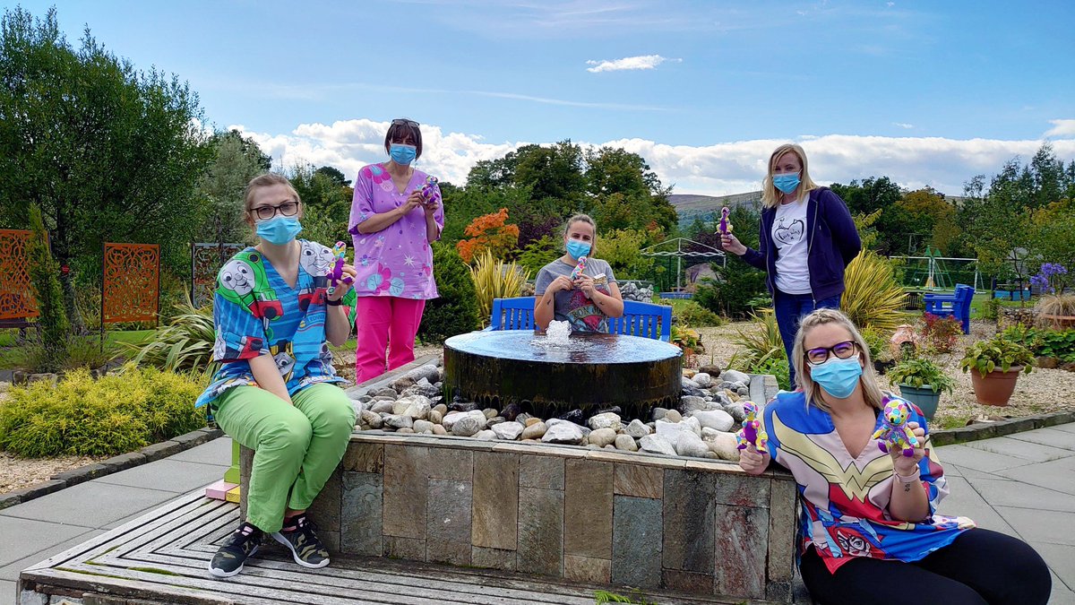 supportCHAS's tweet photo. Many thanks to Lorna and the team at @Bubabloon for their donation of 120 soft toy teddy bears and dinosaurs to Robin House. Cute! 🧸🦕 https://t.co/wvhxqehTfq