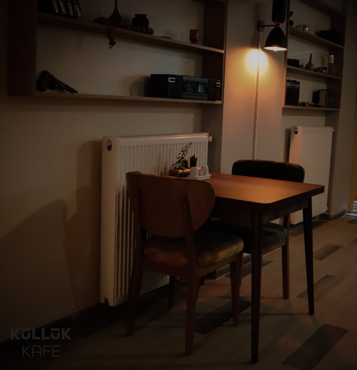 KafeKulluk's tweet photo. Muhabbetinize muhabbet katın istedik, ilk çayınızı biz ikram ediyoruz. 

#kafe #kahvekitap #kitapkahve #öğrenci #anadoluüniversitesi #osmangazıüniversitesi #tekniküniversitesi #eskişehir  #yenibağlar #çay #tost #kahve #soğukiçecek #patateskızartması https://t.co/3UHsUniBKt