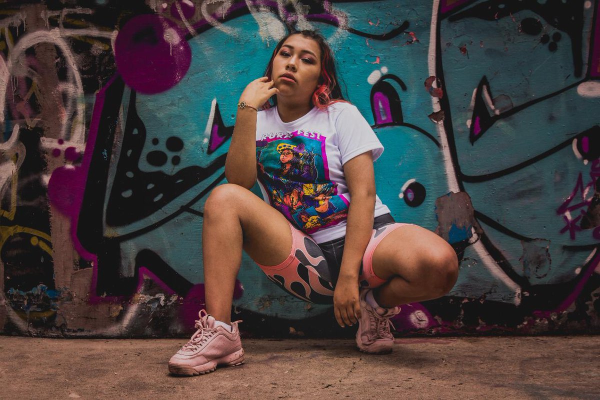 FestRural's tweet photo. ¡Adquiere tu camiseta oficial!
- 100% algodón 
- Ilustración en Serigrafia 
- Elige tu color favorito (Blanco o Negro)
- Excelente precio.
👩‍🏫👩‍💻👮🤵👩‍🏫👩‍🍳
Más información⬇️⬇️⬇️
+593 98 469 5054
https://t.co/77CZx4l1g9
Fotografías : Iván Santiago Arias 
Cortesía : FreeDance MB Studio https://t.co/KIF3YimvWB