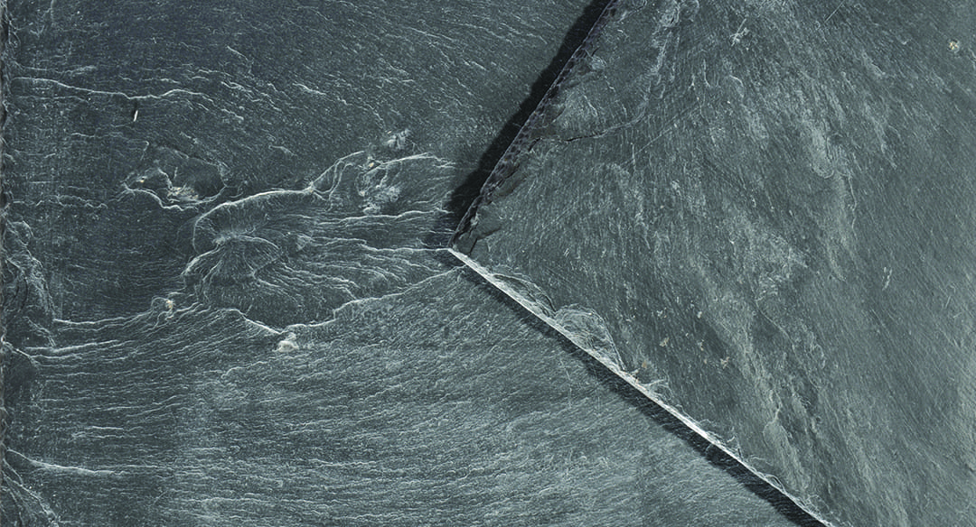 SIGAslate's tweet photo. Our affordable natural roofing slates of good overall quality make the SIGA Classic range ideal for budget conscious projects.
Look at our range of classic tiles here; https://t.co/4oIkM2xnXK
#SIGA #NaturalSlate #ClassicRange #Roofing #Roofers https://t.co/kf9I0dGd7X
