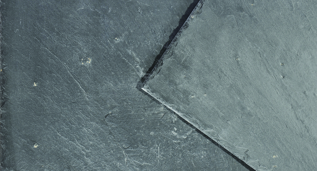 SIGAslate's tweet photo. Our affordable natural roofing slates of good overall quality make the SIGA Classic range ideal for budget conscious projects.
Look at our range of classic tiles here; https://t.co/4oIkM2xnXK
#SIGA #NaturalSlate #ClassicRange #Roofing #Roofers https://t.co/kf9I0dGd7X