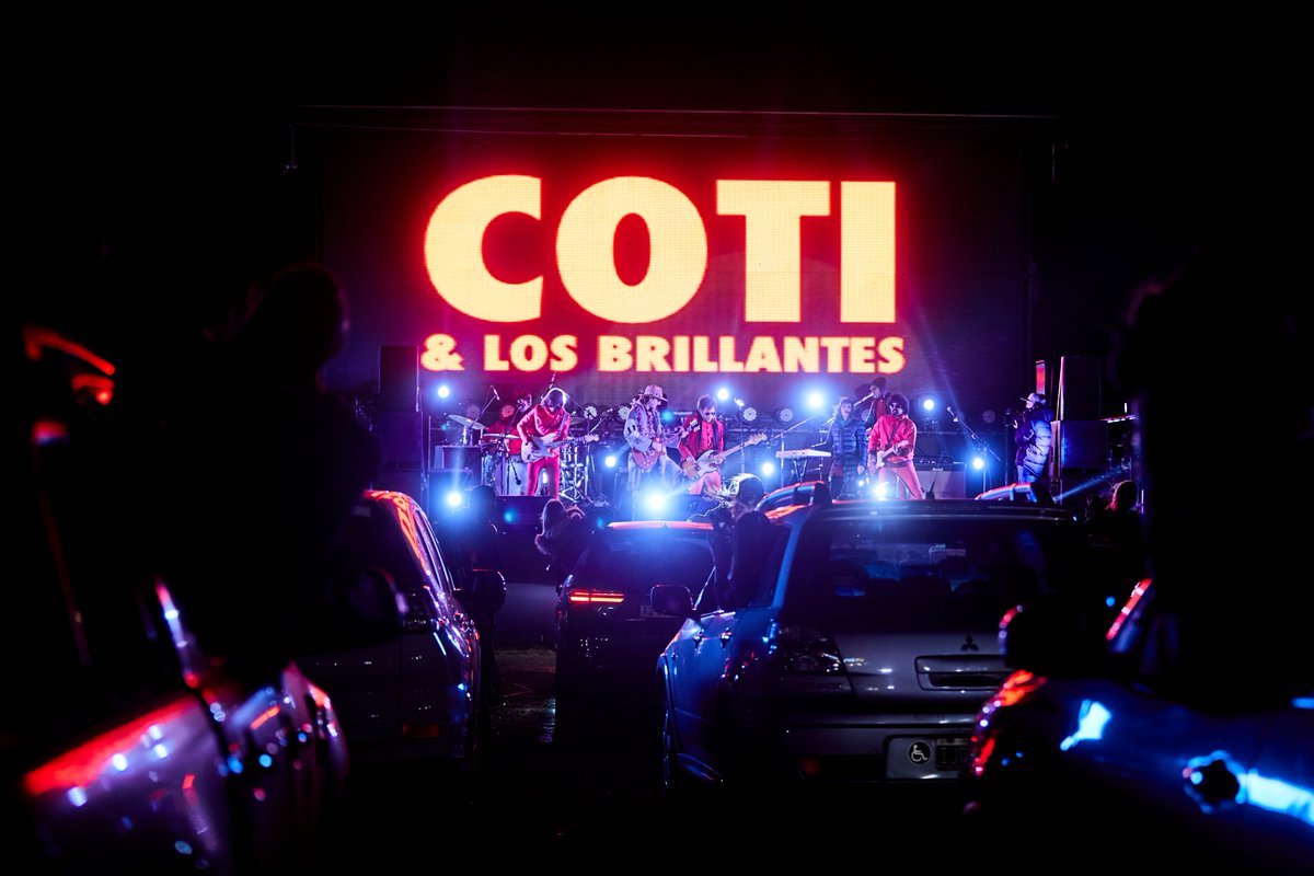 CotiOficial's tweet photo. Todo cambia, y nosotros encontramos la forma de reinventarnos. Lo del sábado fue una explosión de energía. Gracias a quienes asistieron. Qué alegría haber regresado con esta experiencia inédita en #autocinealrío #SanIsidro
📸 @AdlerGuido #cotiylosbrillantes #cotiautoconcierto https://t.co/fZLITmNxlV