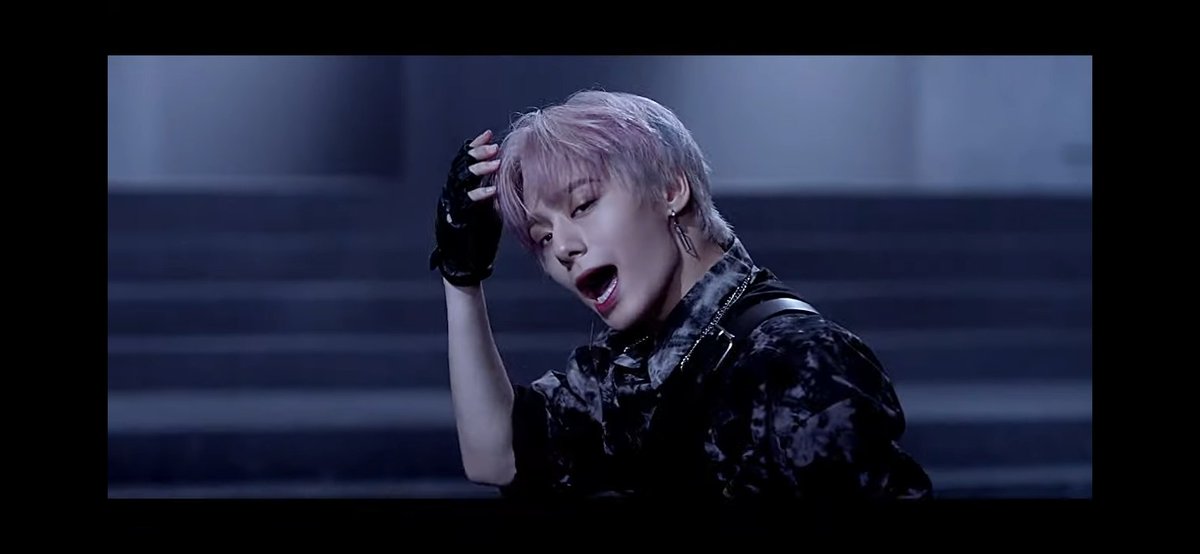 *ONEUS released TBONTB MV performance video*Me: *starting screenshot*