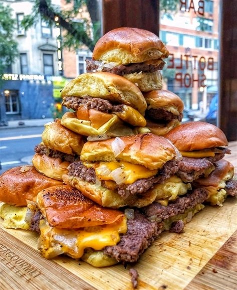 WISHING I HAD THIS 🍔🍔🍔