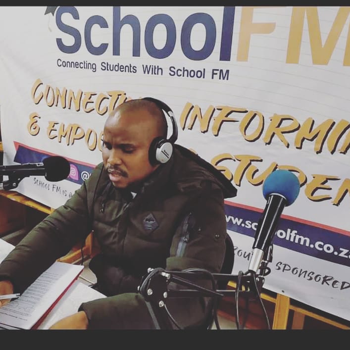 SchoolFMSA's tweet photo. [ON AIR] -  Physical Sciences (Organic Reactions) Grade12  - 7 September 2020
Educator: Mr K Nkosi from Sabela High School 
Time: 16:00pm - 17:00pm 

Listening link: https://t.co/tGHjPPKXwB 
#SchoolFM @DBE_SA @DBE_KZN https://t.co/Yv6Gdr7GrH