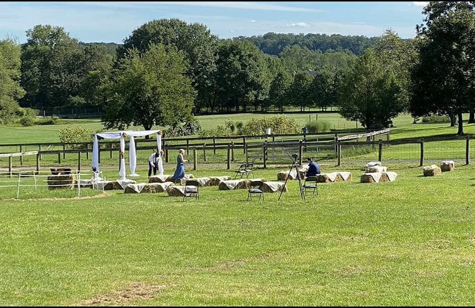 streamlinedstrt's tweet photo. Congratulations to this absolutely gorgeous bride!!
Lauren joined the Streamlined team as Operations Specialist two years ago, and we cannot be more happy for her as she rides into this next chapter of her life. Love you, Lauren! 🔔🐎🤍💕 #bride #wedding #loveisall https://t.co/JJuYdvABE8