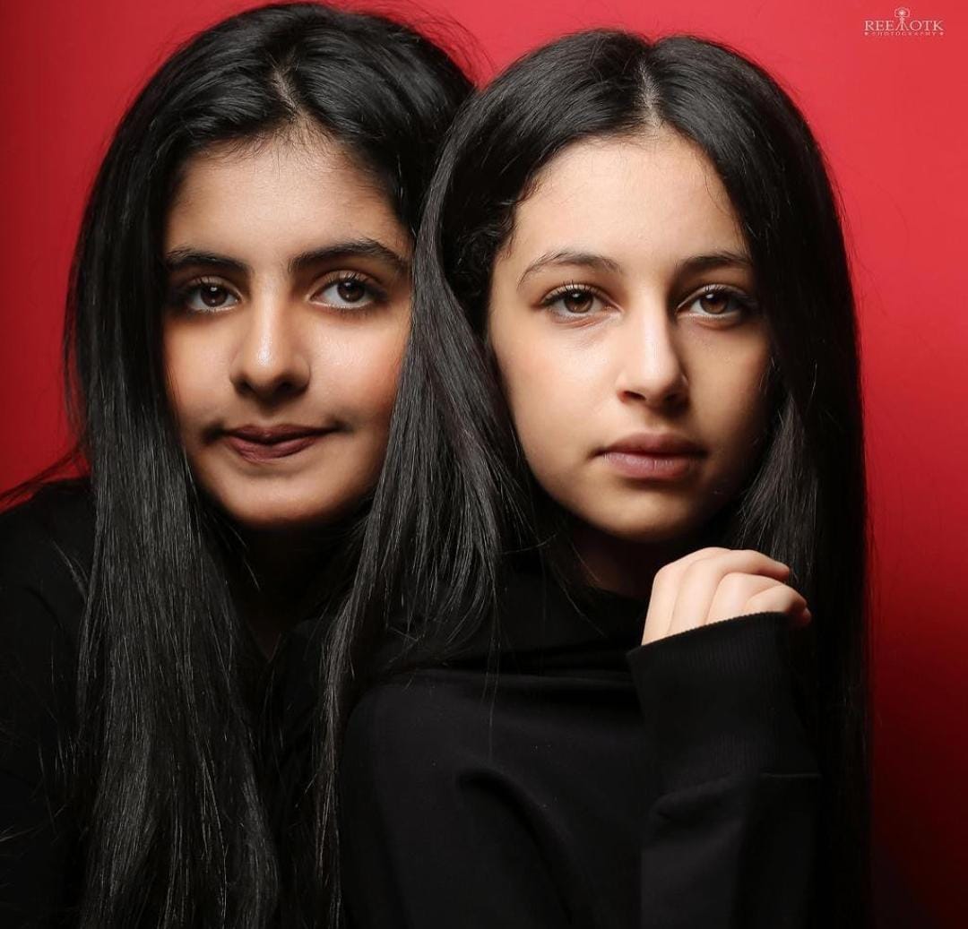 يبقى مكانك غير ، لو مهما حاول غيرك ياخذه ،تبقى انت غير ، غلاك و قدرك بعيني مختلف ، كل شعور اتجاهك ما يشبهه شي ، انا ما اخترت لك هالمكانه ، قلبي قرر و اتخذ الآجراء اللازم ... صرت اشوف الدنيا فيك، صرت احب خوفي عليك... صارت كل اغنية حلوه بشعورها ، ما تذكرني الا فيك... لإنك غير 💜