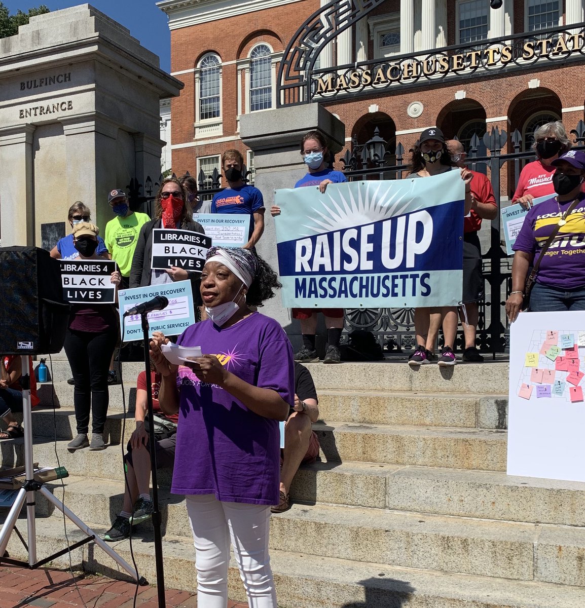 FayeRuthFisher's tweet photo. @1199mass leader Maria Colville speaking truth to Labor Day power about the need for hindsight, insight and foresight to invest in a just recovery for MA. #investinMA @RaiseUpMA #mapoli https://t.co/xNOLEBI3Z5