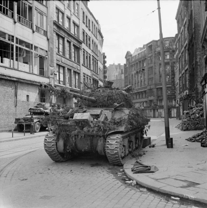 BritishHistorym's tweet photo. #otd 11 September 1944 – World War II: The Western Allied invasion of Germany begins near the city of Aachen.

#Secondworldwar #Britisharmy #USarmy #Canadianarmy #Anzacs #Britishhistory https://t.co/FmaTAa3GCP