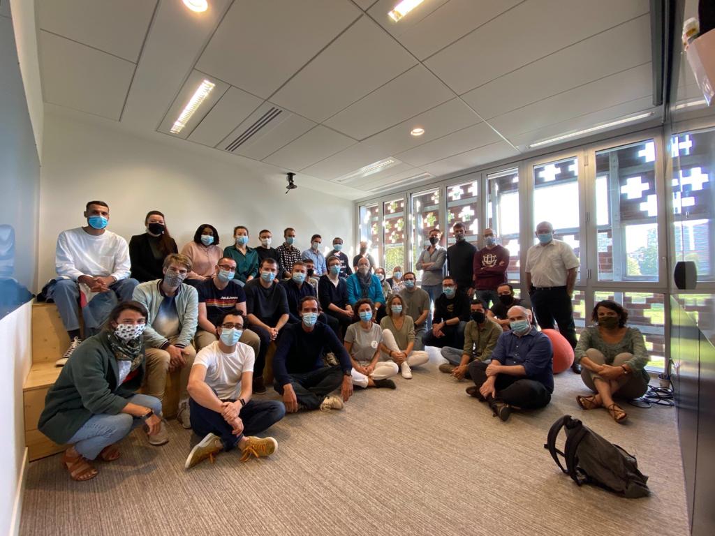 Z_Asso_HDF's tweet photo. La 1ère #promo #Z a fait sa #rentrée aujourd'hui ! Le top départ est donné pour nos 18 apprenants venus se former au métier de #WebDeveloper 💻
Le bootcamp Z ⚡️, c'est 12 semaines intenses pour apprendre à #coder, mettre en pratique et comprendre les métiers du #numérique !  1/3 https://t.co/b07cnaV1cp