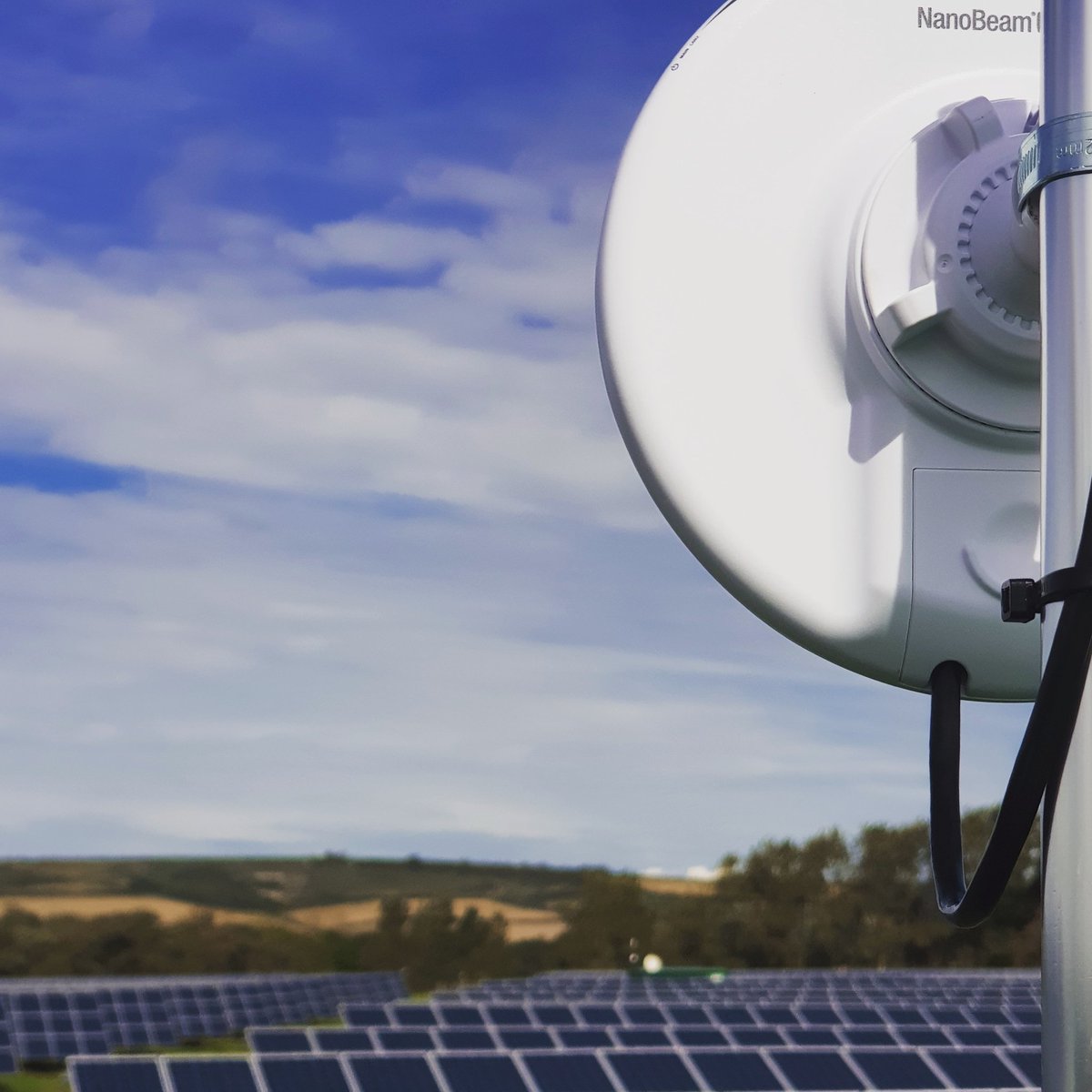 KellyGrahamLtd's tweet photo. Wireless bridge between two inverter stations.
#solarcomms #solar #ubiquiti #IIoT #m2m https://t.co/8v4ddGkk12