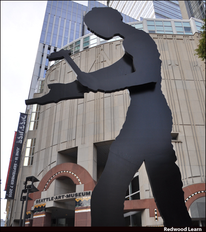 snnheadlines's tweet photo. Hammering Man takes Labor Day off - story today on the amazing sculpture in Seattle. https://t.co/XIS1G1lGcg