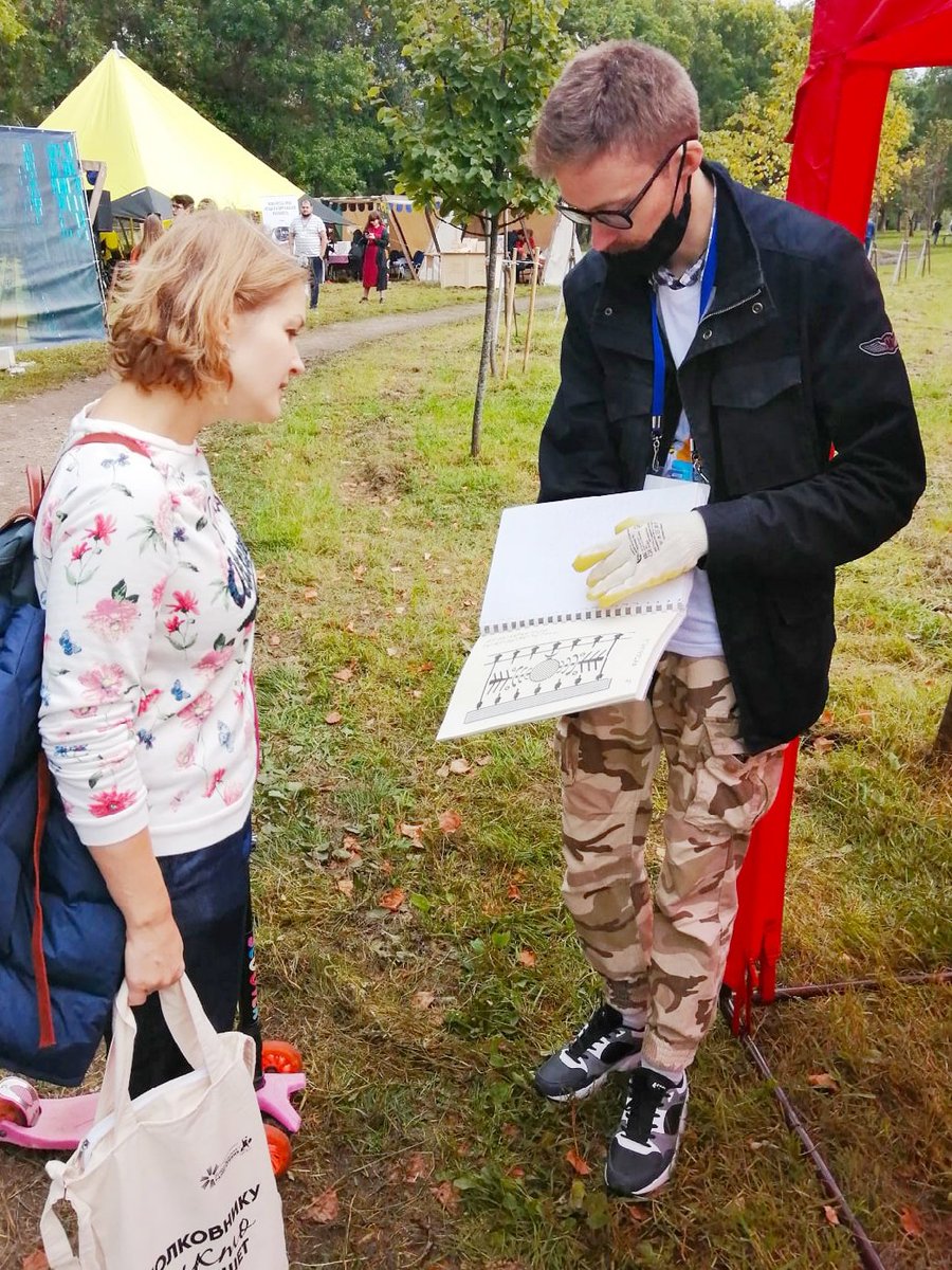 spblfb's tweet photo. Last Saturday we presented our Library at the festival🍁 So many people were comin during the day to explore some of our editions📜 #ДоброФест https://t.co/3U436b6Nf9