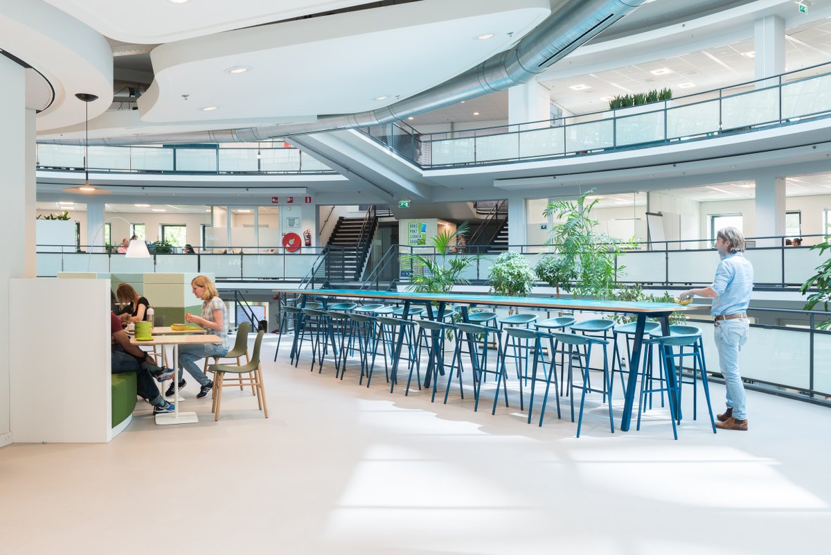 LinoleumConcept's tweet photo. Looking to specify a floor covering ?
Available in a wide range of colours Corques Liquid Lino is a sustainable seamless resilient floor covering.

#architects #interiordesign #SustainableConstruction #BREEAM 
https://t.co/01LsBF9uT2 https://t.co/yeaW4PDoGQ