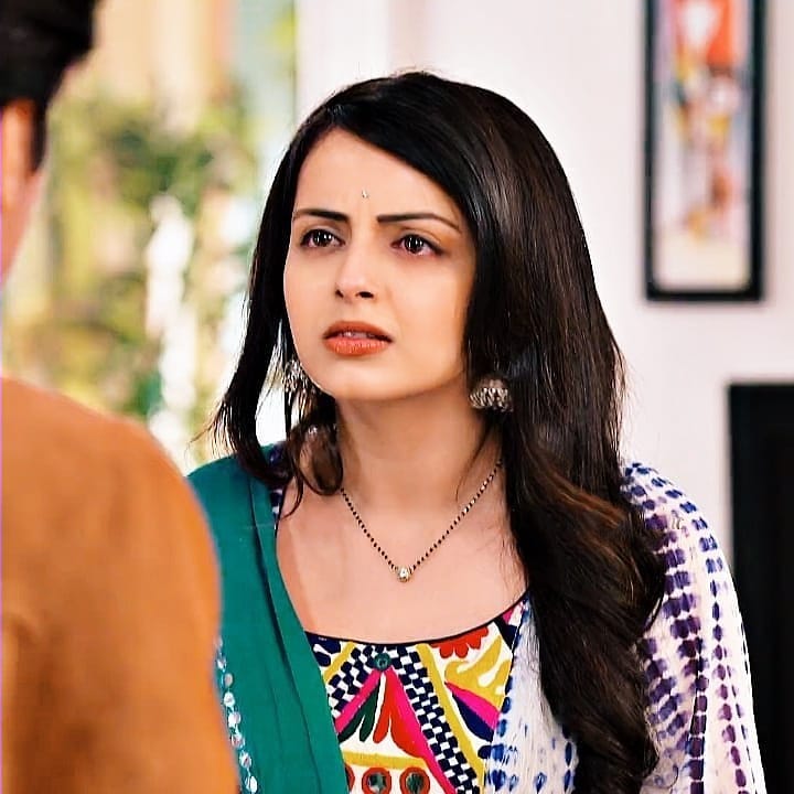 Fouziya38909805's tweet photo. Flawless &amp; Natural Beauty Gauri @shrenuparikh11  #Gaurikumarisharma #Dabbanggauri #Ishqbaaz #beautiful #Queenofheart #pretty #Sweetheart #awesomeexpression #adorablebeauty #ShrenuParikh #Aastha #ipkkndebp #Gauri #Ishqbaaz #JanhviMittal #EBSS @shrenuparikh11 https://t.co/Vb9viexI6W