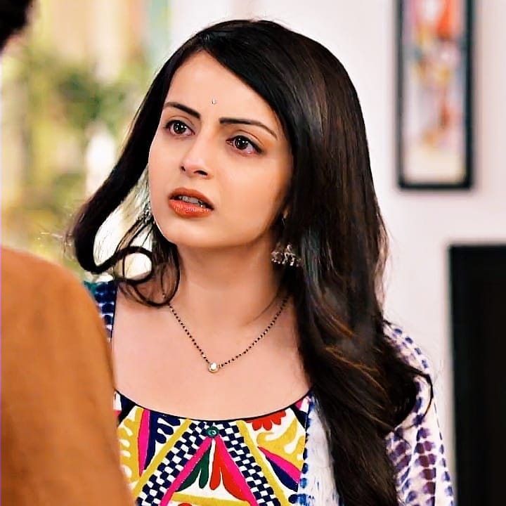 Fouziya38909805's tweet photo. Flawless &amp; Natural Beauty Gauri @shrenuparikh11  #Gaurikumarisharma #Dabbanggauri #Ishqbaaz #beautiful #Queenofheart #pretty #Sweetheart #awesomeexpression #adorablebeauty #ShrenuParikh #Aastha #ipkkndebp #Gauri #Ishqbaaz #JanhviMittal #EBSS @shrenuparikh11 https://t.co/Vb9viexI6W