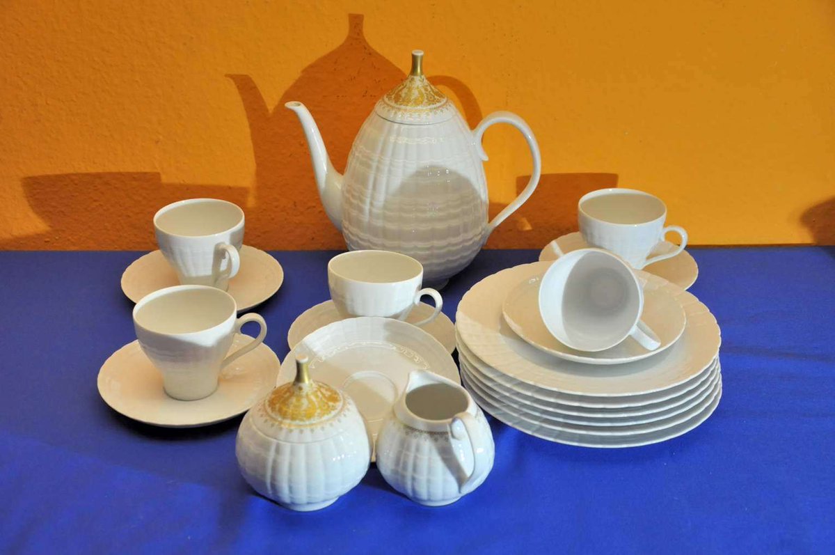 KuSeRaBerlin's tweet photo. #ForSale #Verkauf at/ bei #KuSeRa #vintageshop #onlineantikmarkt #design #porzellan #porcelain #Kaffeeservice #opart #Hutschenreuther #design

OP Art Relief Porcelain Hutschenreuther Lucina Gold Border #coffee service - Interest? Then click here👉👉👉https://t.co/lkUnEKpPhv👈👈👈 https://t.co/u4B15b4wp9