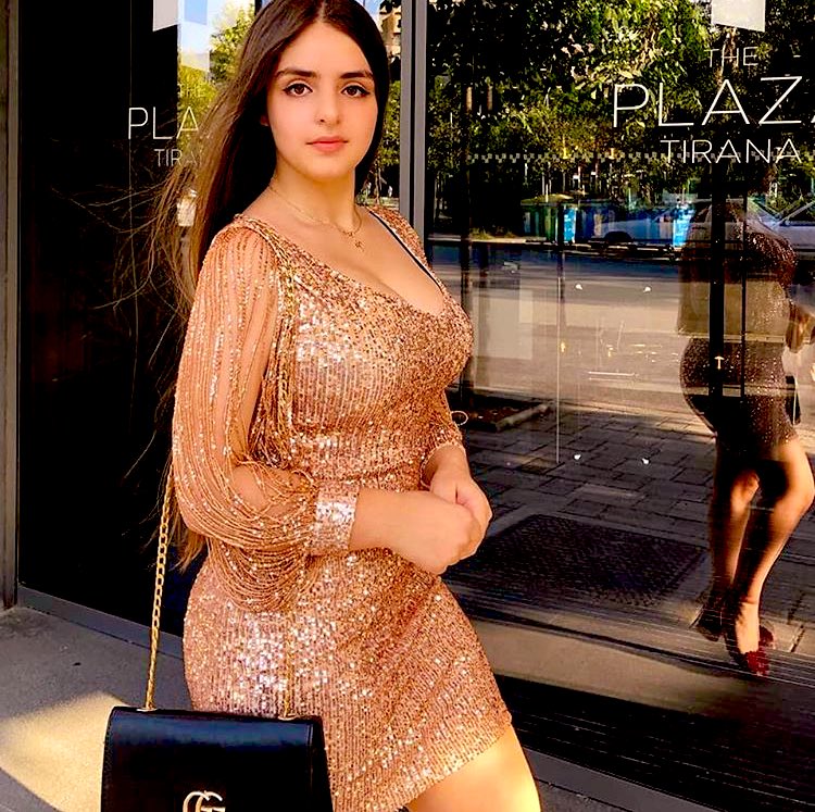 rolamahde's tweet photo. الجمال عدى ��لكلام 🧡🧡🧡 https://t.co/itmyd5sNET