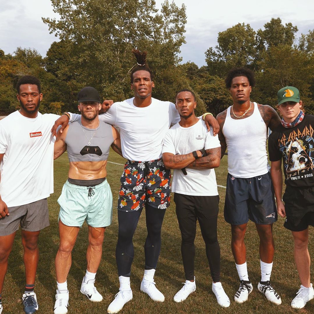 brgridiron's tweet image. Patriots WR N’Keal Harry says he’s never seen Cam Newton go home after practice or meetings.

Putting in the work.

(via @MarkDanielsPJ, @Edelman11)