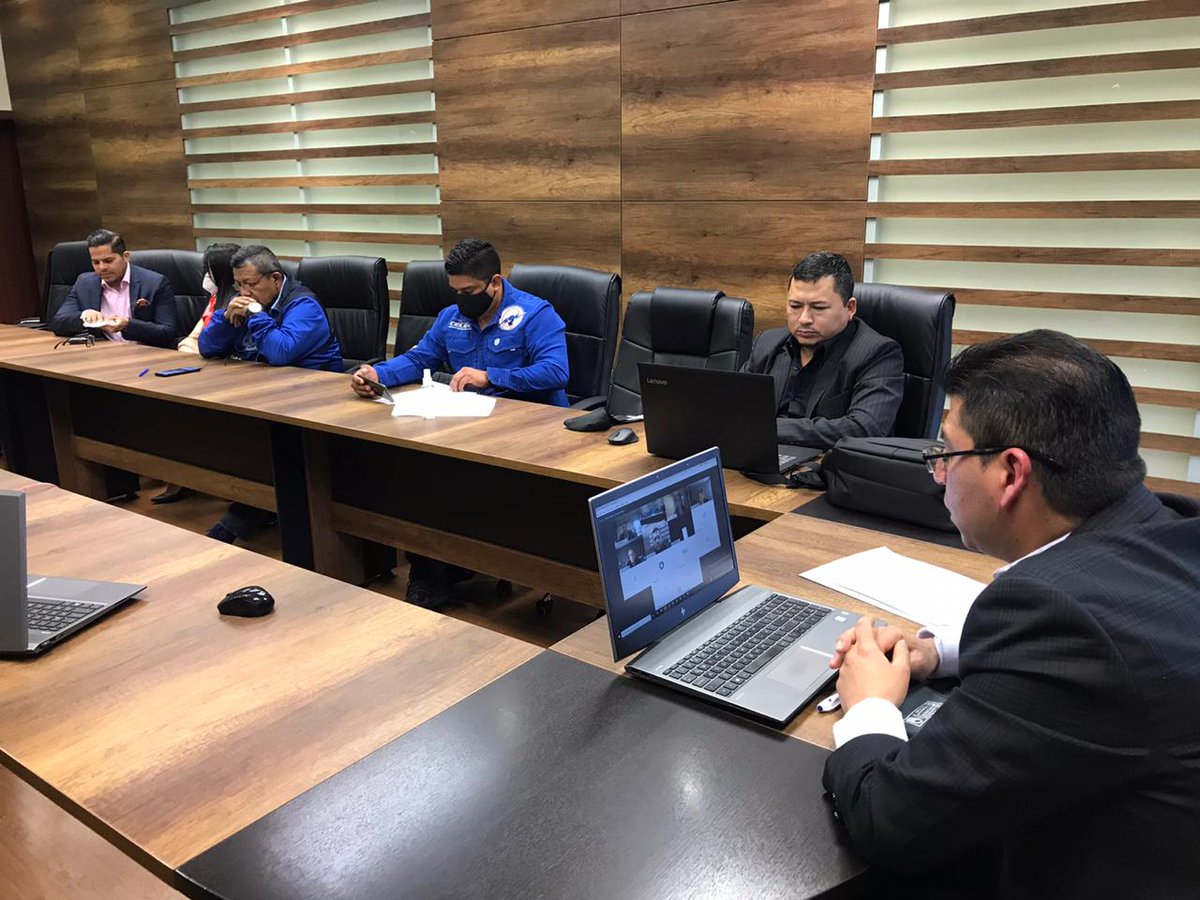 cetracelec's tweet photo. @cetracelec Somos parte de la solución y estos son los resultados, nuestros dirigentes en la firma del acta de acuerdos con la Gerencia General de @CELECEPOficial garantizando así el derecho de los trabajadores. #PorUnMejorEcuador #AsambleaEcuador https://t.co/ZcaL2pJeg1