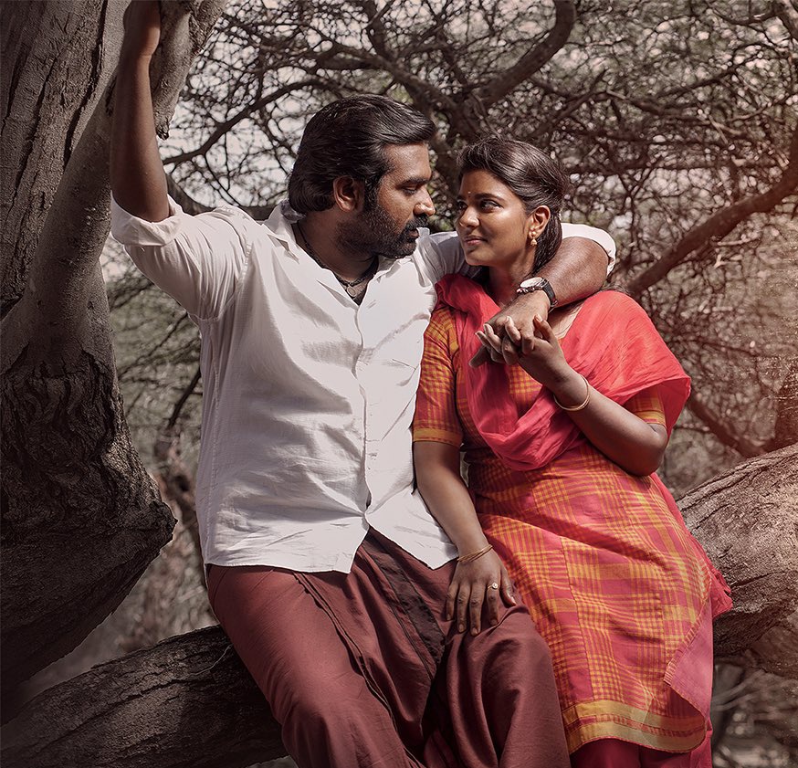tsuryase1's tweet photo. The more you watch it, the more you will fall in love with this couple!
Here's #AlagiyaSirukki for you from #KaPaeRanasingam.

A @Ghibranofficial musical 😄

🥁 https://t.co/P7nwNEUwk9

#Ranasingam1stSingle 
@VijaySethuOffl @aishu_dil  @VijaySethuFans https://t.co/Svigby3JJz