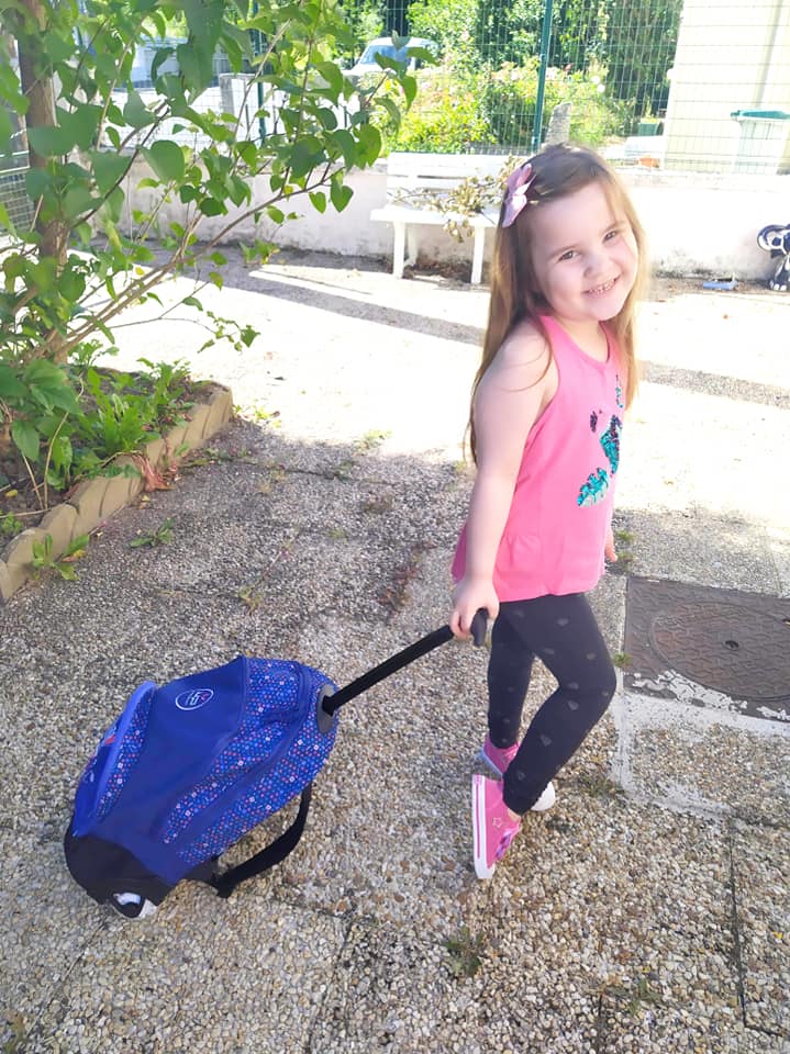 DeuxfoisMaman's tweet photo. #SCOLAIRE Ma fée vous présente son sac de CP pour l'école primaire, son premier sac à roulette signé @bodypackfr  !

🟥 A découvrir ici : https://t.co/cgTiCwoo39

#ecole #sac #bodypack #rentréescolaire https://t.co/1WrSQ0xB3O