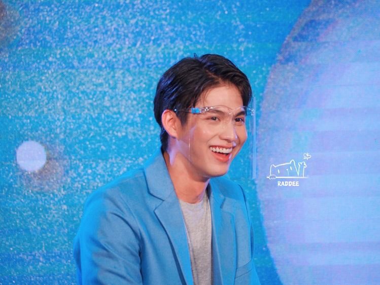 BwiYii's tweet photo. hãy luôn vui cười như này nè P’Bright #GotYourBackBright https://t.co/VON69kPTKQ