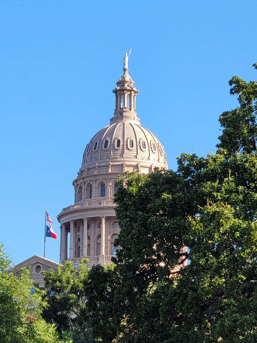 ReformWalk's tweet photo. Happy Labor Day! There was a morning moon in Austin today. Each new day brings new and renewed hope. We have to better police and community relations TOGETHER.
8 days walking, 20 days waiting
#walkforreform #stillwaiting #committed https://t.co/mx6S9D3nlj