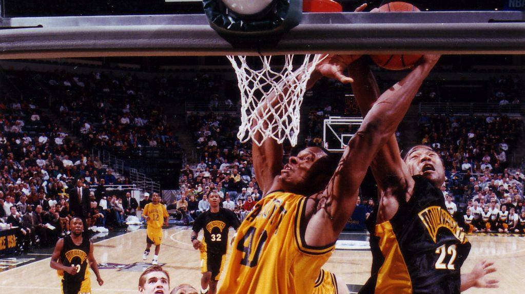 Marquette Basketball on X: #mubb Happy birthday to one of the top shot  blockers in program history, Faisal Abraham (1993-97), He still ranks third  all time with 172 swats. Have a great