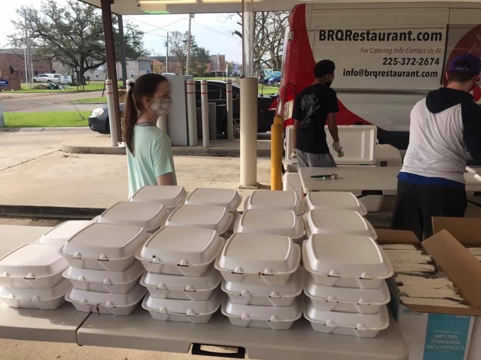 BrqRest's tweet photo. Come and grab a free lunch today from #brq and #whitneybank from 11am - 1pm at 3401 Ryan Street. #helplakecharles #hurricanelaura #LaborDay2020 https://t.co/pXKFzL6gPS