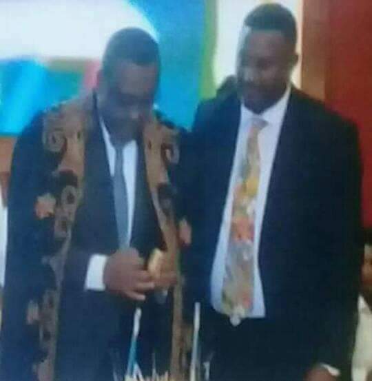 «በካባ ዉስጥ ያለን ድንቁርናና በቡትቶ ልብስ ዉስጥ ያለን እዉቀት እግዚአብሔር ብቻ ነዉ የሚያዉቀዉ።» ይላሉ አበዉ ሲተርቱ። 
የአበዉን እዉነት ዛሬ ሳይሆን ከዘመነ ኢህአዴግ ጀምሮ ስንኮመኩመዉ ኑረናል፤ ክስተቱ አዲስ አይደለም።