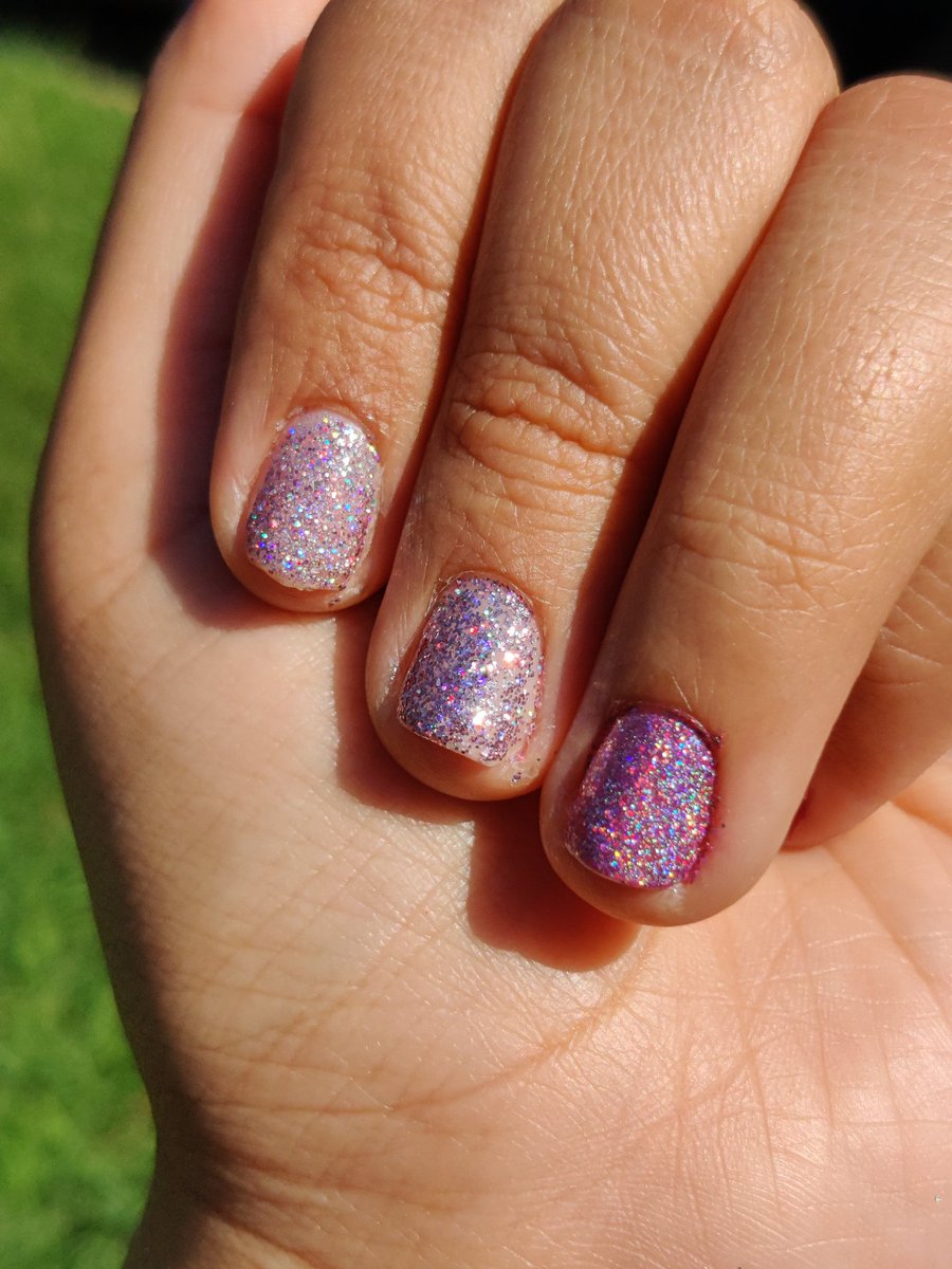 sslyva1n's tweet photo. @nailogical OG (ring and pinky) vs. New (thumb and pointer) Menchie and Zyler polishes! Orange drink @holotaco&amp; Dynamite by @FUNLACQUER on the middles. https://t.co/umf2IEEeYC