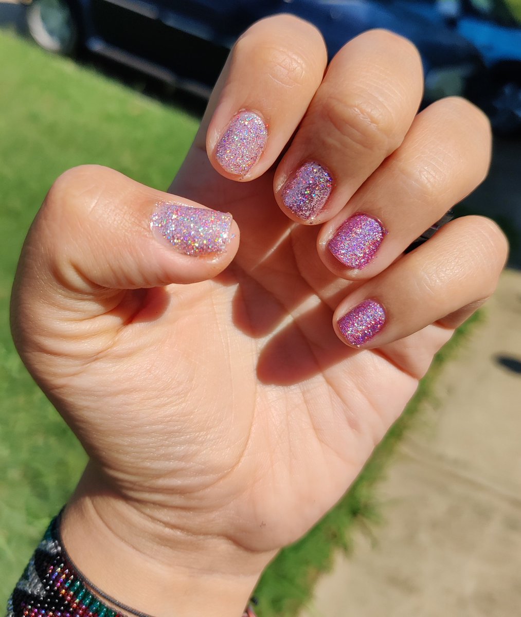 sslyva1n's tweet photo. @nailogical OG (ring and pinky) vs. New (thumb and pointer) Menchie and Zyler polishes! Orange drink @holotaco&amp; Dynamite by @FUNLACQUER on the middles. https://t.co/umf2IEEeYC