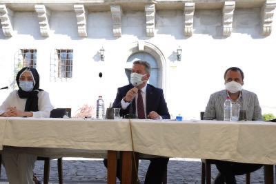 Melikgazi Belediyesi Eylül ayı meclis toplantımızı gerçekleştirdik. Alınan kararların hayırlara vesile olmasını dilerim. Çocuklara ilerleyen günlerde <a href="/DrPalancioglu/">Doç. Dr. Mustafa Palancıoğlu</a> başkanımızın çok güzel süprizleri olacak, beklemede kalın.☺️🎈