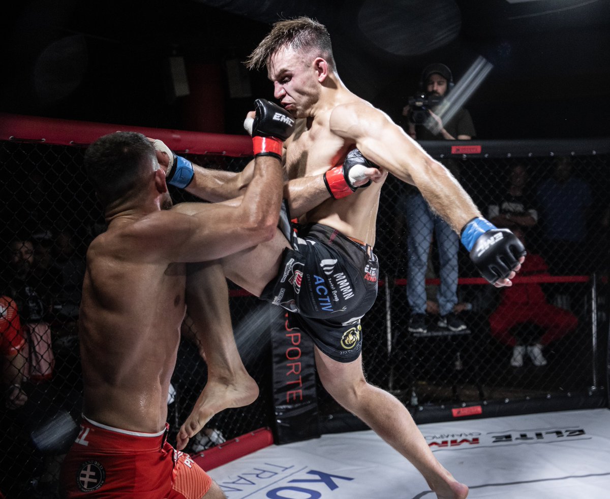 EMC_Promotion's tweet photo. What a fight this was! The full gallery for the #EMC5 co-main event between Ismail Naurdiev vs. Tymoteusz Lopaczyk is now on our Facebook page. https://t.co/QO38mTV7xk