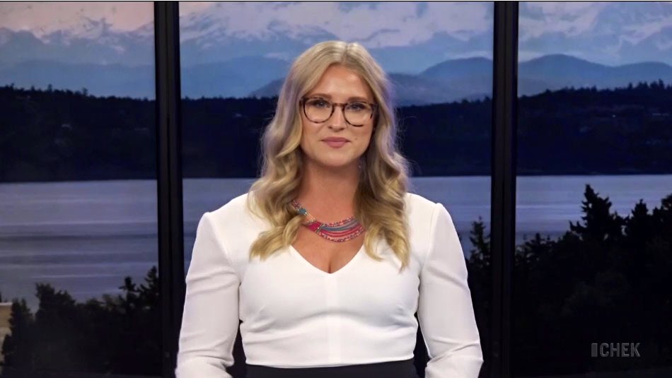 korisidaway's tweet photo. This screenshot was sent to me and my colleagues in an attempt to shame and police my body. Well, I’m taking my power back.

To the nameless computer warrior(s) who try to reduce women into an outfit or a body part — this generation of women, doesn’t stand for harassment👩🏼‍🤝‍👩🏻✌🏻 https://t.co/fgGySbVTYy
