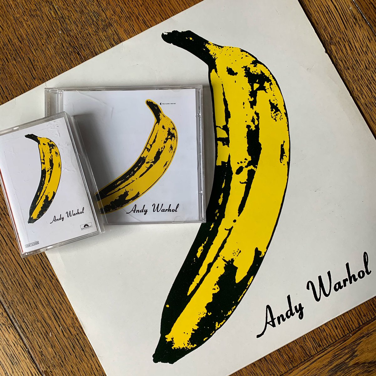 Vinylhoarder's tweet photo. 🍌🍌🍌 #nowplaying The Velvet Underground #vinyl #music #cassettetape https://t.co/AJKSvKh4yx