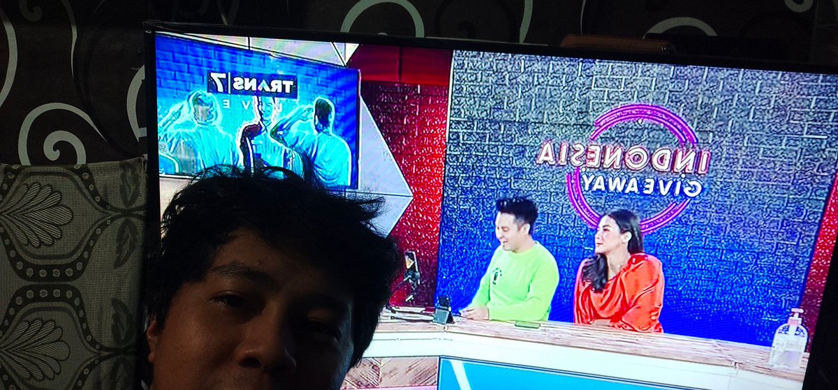 Ahmadam220686's tweet photo. @TRANS7 Gak bang,  100% rasa sayang seutuhnya buat kedua orang tua bang,,  pacar mah no 2 yaaa sekitar 40/50% 
@TRANS7 
#indonesiagiveaway13 https://t.co/EsyIQ4oRYH