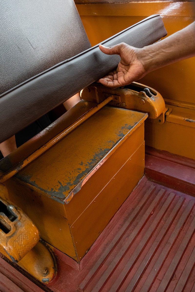 visit_lisboa's tweet photo. Did you know that under the benches of trams are boxes with sand.
On rainy or wetter days, the sand is dropped on the rails to ensure that the grip on the rails is complete and there are no slips.

#StaySafe
📍 Lisboa
📷 Ana Sofia Serra | CML https://t.co/wJxzioiB7S