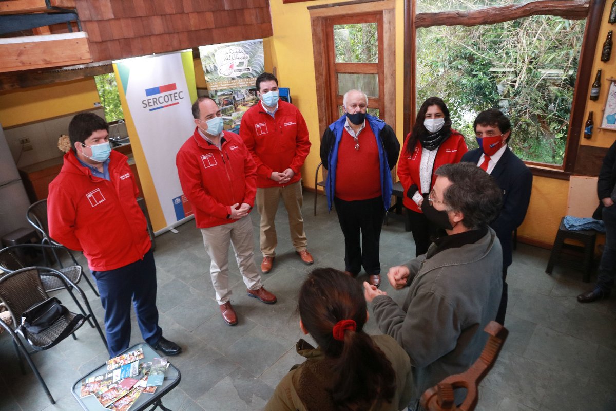 vocerialosrios's tweet photo. 💪🏻 REACTIVACIÓN | ⚡️⚡️El seremi @PedroLamasG acompañó al Int @casenjojerez, y todo el equipo @Economia_R_XIV en el centro turístico La Rueda del Chucao #Valdiviacl, donde se realizó el lanzamiento del prog #Reactivate900 que busca ayudar a las empresas afectadas por la pandemia https://t.co/5TyVEcfnMO