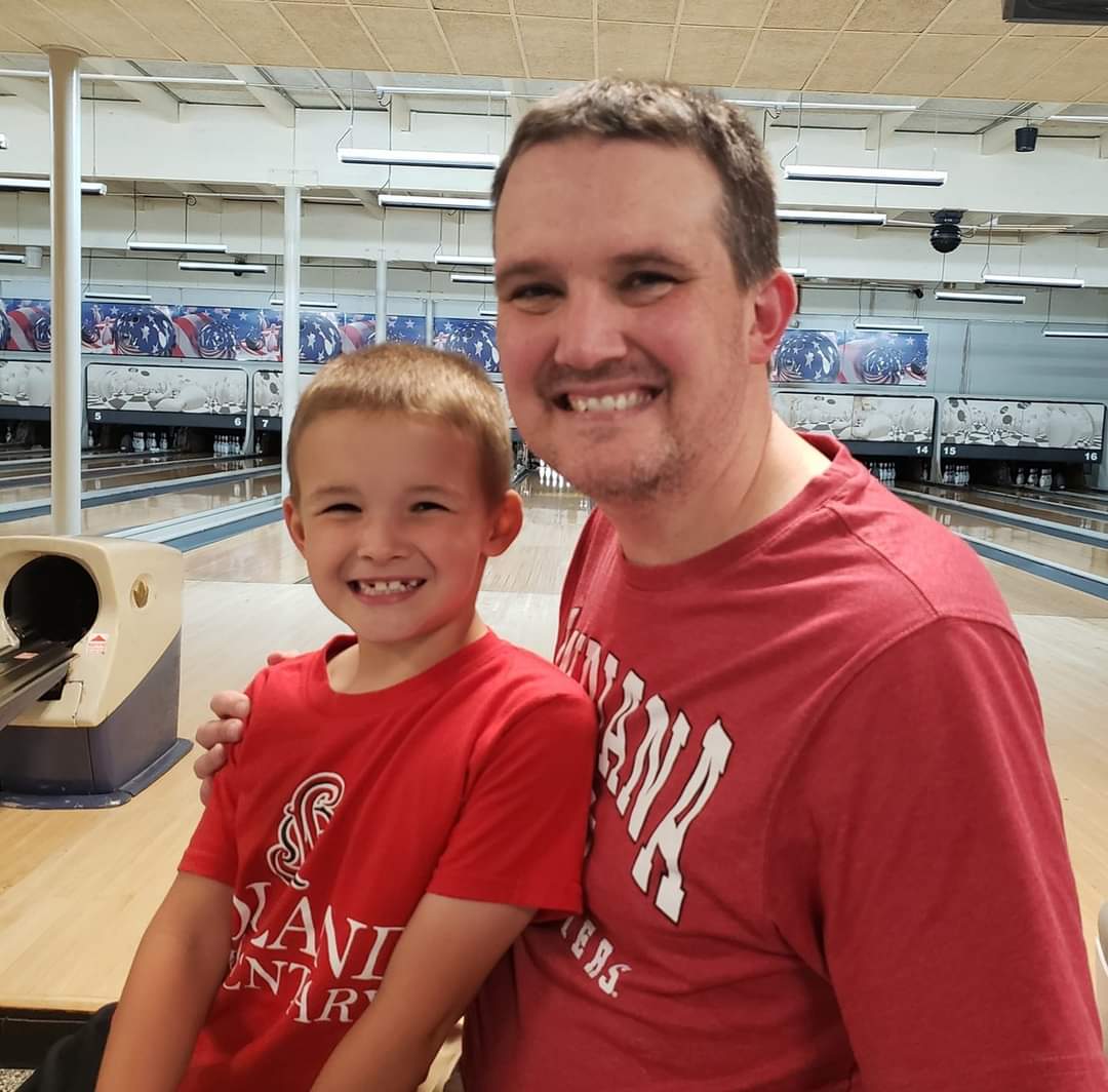 justin181174's tweet photo. We got some Sunday evening Bowling in. Cooper is done with the bumpers so first time in a few years I had to bowl without bumpers! I did break 200 in the 2nd game for like the 3rd time in my life with a 202. #labordayweekendfun https://t.co/SCS7zi8SGz