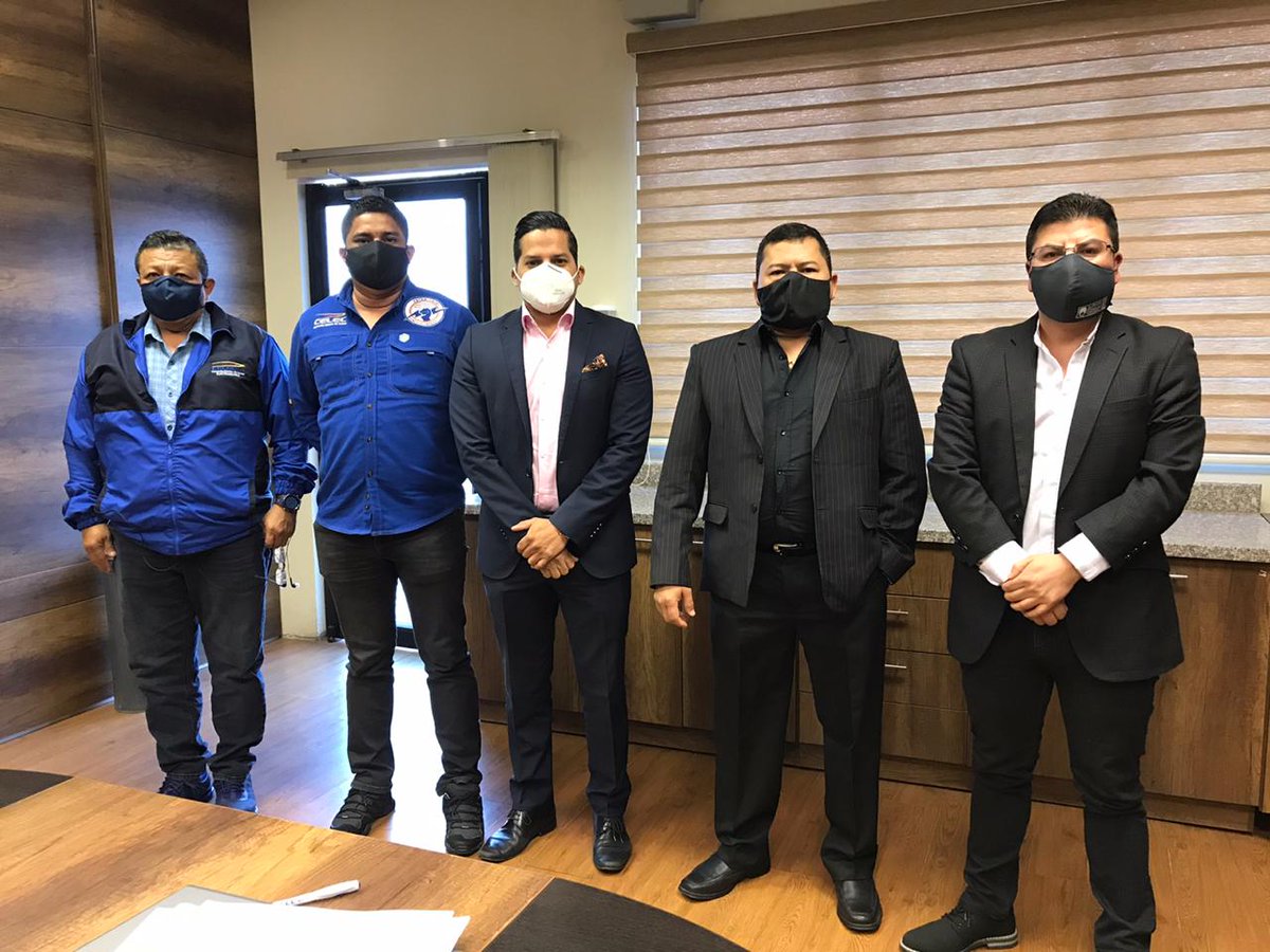 cetracelec's tweet photo. @cetracelec Somos parte de la solución y estos son los resultados, nuestros dirigentes en la firma del acta de acuerdos con la Gerencia General de @CELECEPOficial garantizando así el derecho de los trabajadores. #PorUnMejorEcuador #AsambleaEcuador https://t.co/ZcaL2pJeg1